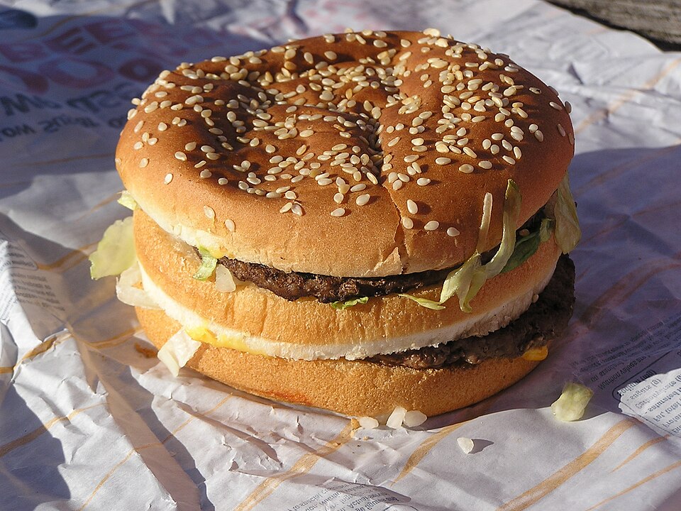 إسرائيل الثانية عالميًا في غلاء أسعار الطعام وفق "مؤشر بيغ ماك" 2 960px Big Mac hamburger Australia
