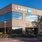 LinkedIn تغلق مركزها في البلاد وتسرّح جميع الموظفين
