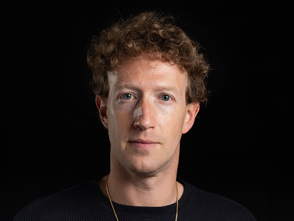 محاكمة التريليون دولار تبدأ اليوم: ميتا في قفص الاتهام 2 960px Mark Zuckerberg