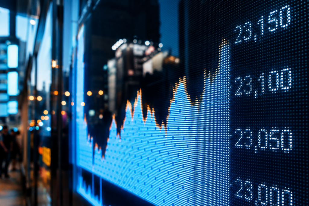 وول ستريت تغلق على ارتفاع.. إنفيديا تقفز 8.7%