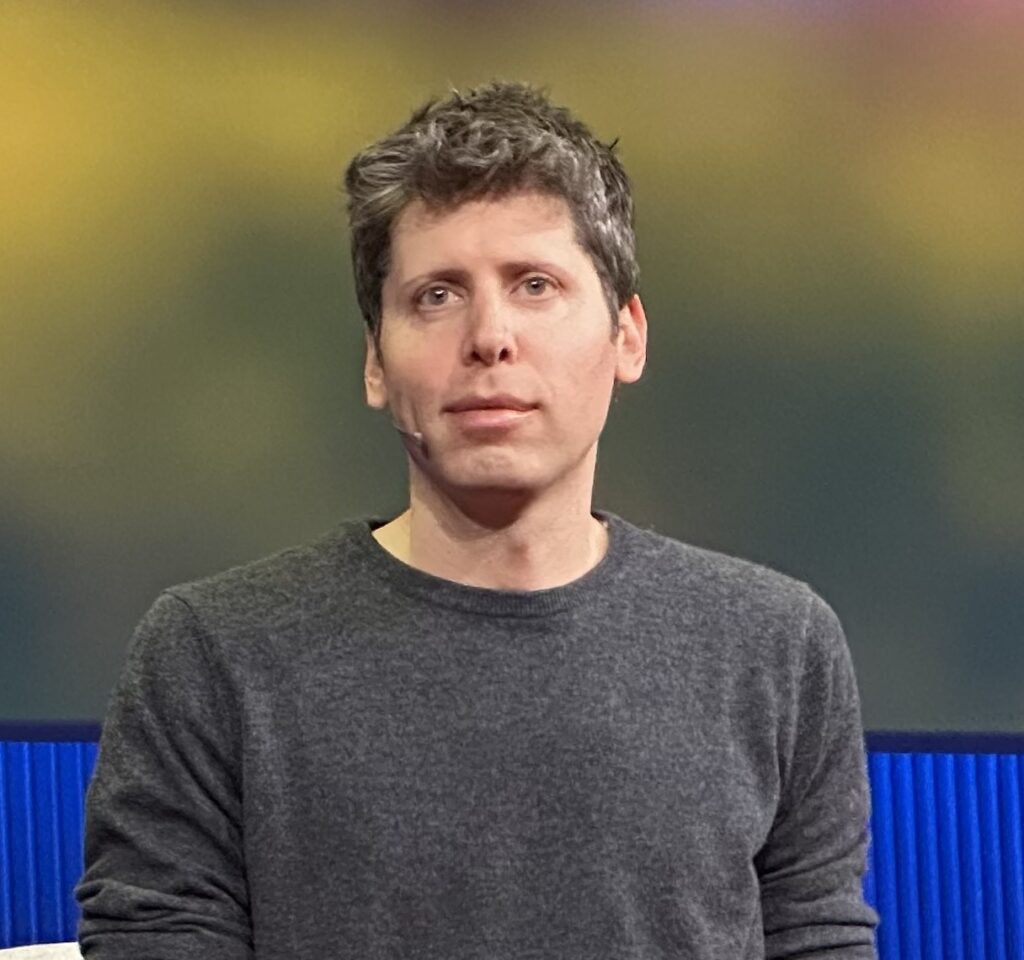 معدل إيرادات OpenAI السنوية يقفز إلى 40 مليار دولار قبيل الطرح في وول ستريت 2 Sam Altman speaking at TED cropped