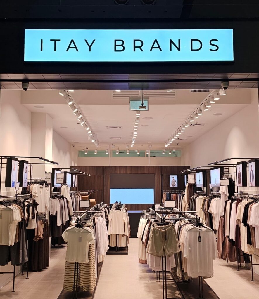 فوكس تستثمر 11.5 مليون شيكل في ITAY BRANDS وترفع حصتها إلى 63% 2 أحد متاجر Itay Brands، الصورة: بلطف من صفحة tlvmall - إنستغرام