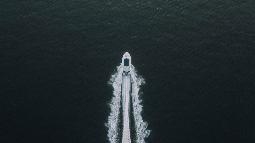 الخصوصية والدفع بالعملات المشفرة: أثرياء الذكاء الاصطناعي يعيدون تعريف الرفاهية 2 yacht