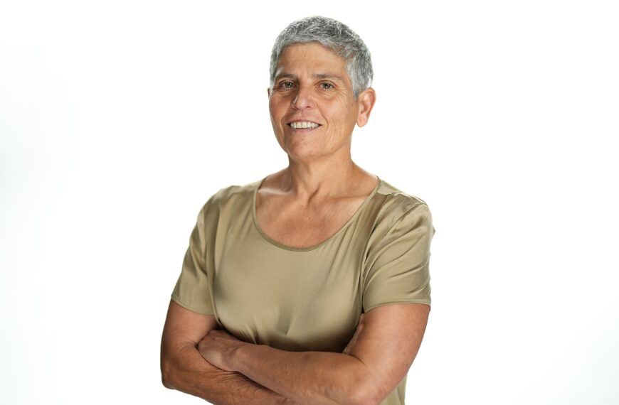 إيلا الكلعي: “الاقتصاد ينمو لكن ذلك لا يعود بالفائدة على الجميع”