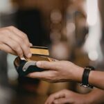 109 مليار شيكل في شهرين: رقم قياسي بمشتريات بطاقات الاعتماد