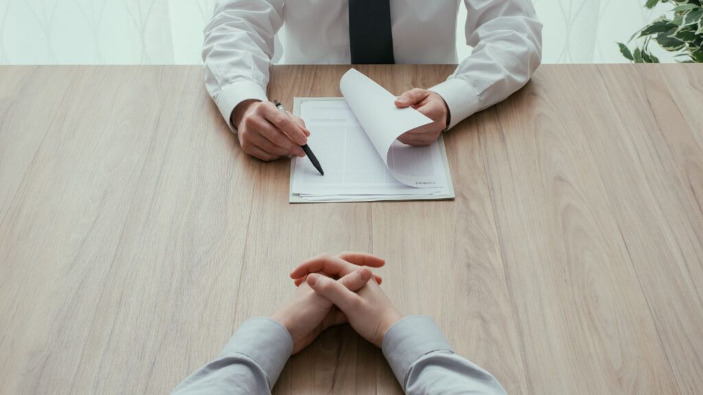 البطالة تراجعت في أغسطس، وكذلك فرص العمل 2 job